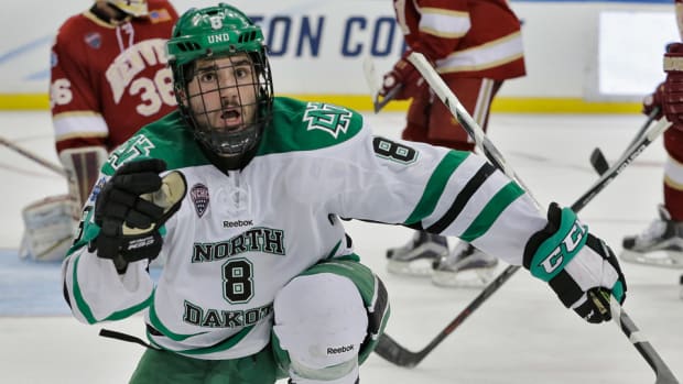 frozen-four-north-dakota-scores-late-vs-denver-national-championship.jpg